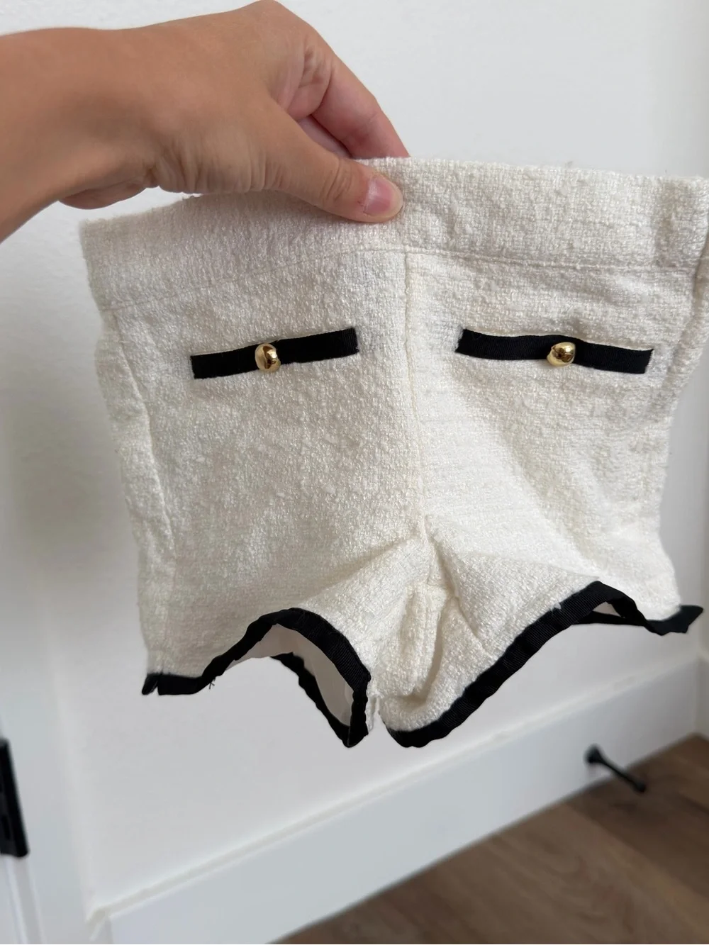 Janie and Jack White Tweed Shorts Black Trim Gold Buttons Size 2 Toddler Girl